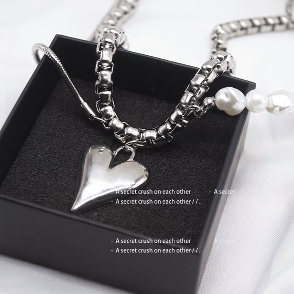 Punk pearl choker necklace - Picture 5 of 5